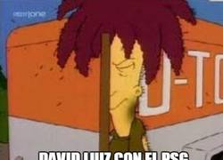Enlace a David Luiz va retomando su nivel en Londres