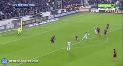 Enlace a GIF: Higuaín adelanta a la Juventus con este maravilloso gol
