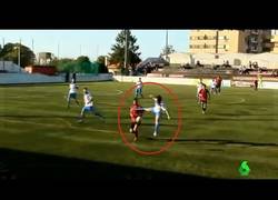 Enlace a Este es el Canelas 2010, equipo de Portugal que emplea esta lamentable dureza al jugar