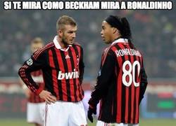 Enlace a Si te mira como Beckham mira a Ronaldinho