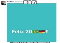 Enlace a Neymar también responde a Kroos tras su felicitación de Año Nuevo