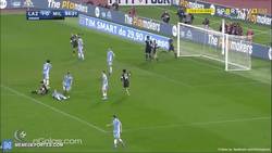 Enlace a GIF: Gran toque de Suso que empata el partido ante la Lazio