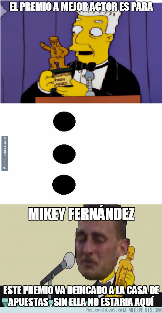 964811 - Mikey Fernández recibe el Oscar después de su gran actuacion con el Eldense llorando