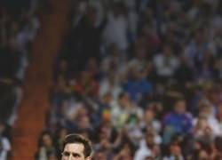 Enlace a La imagen que captó cómo Cristiano Ronaldo se arrodillaba ante el gol de Messi