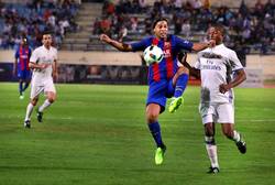 Enlace a Así fue el espectáculo de Ronaldinho que vuelve con un hat-trick de asistencias ante el Madrid