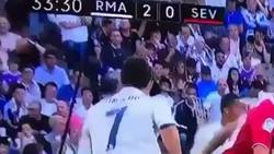 Enlace a La toma de una TV extranjera donde se ve la clara agresión de CR7 que no verás en los medios