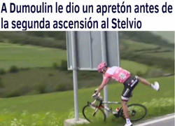 Enlace a Al líder del Giro Dumoulin le da un apretón en mitad de un tramo