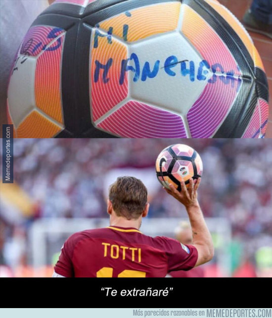 979168 - Lo que escribió Totti en el último balón que tocó como profesional