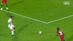 Enlace a El pase sin mirar a lo Ronaldinho que hizo Asensio y que pasó desapercibido