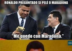 Enlace a Le preguntan a Ronaldo si prefiere a Pelé o a Maradona