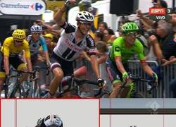 Enlace a Warren Barguil hace un Higuaín en el tour de Francia tras ver el photo-finish