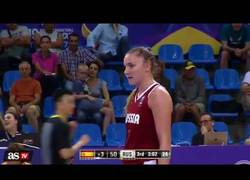 Enlace a ¡Vaya empanada! Rusia se mete un triple en propia y España lo defiende!!