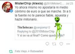 Enlace a El mejor vídeo que ejemplifica cómo quedar retratado con solo dos tweets