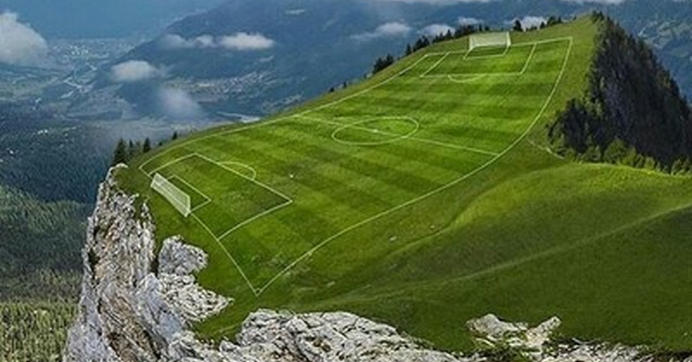 [ MEMEDEPORTES ] Si estuviera este campo en nuestro pueblo...