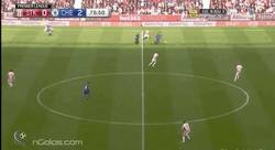Enlace a GIF: El brutal golazo de Morata arrancando desde la mitad del campo