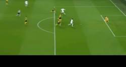 Enlace a GIF: Así fue el golazo de Bale que da ventaja al Madrid en el Westfalenstadion