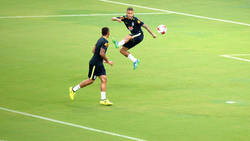 Enlace a El asombroso calentamiento de Gabriel Jesus y Neymar con Brasil