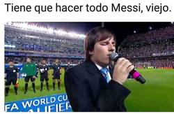 Enlace a Messi con Argentina al hombro, hasta cantando el himno