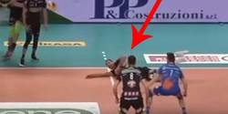 Enlace a Puntazo de voleibol salvando una bola perdida ¡con una zamorana!