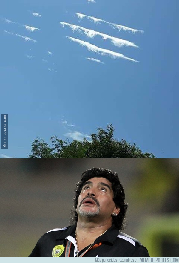 1010756 - Maradona alucinando con el cielo