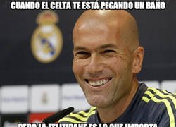 Enlace a Zidane sonríe
