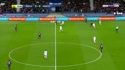 Enlace a Neymar de paseo por París