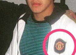 Enlace a La foto que demuestra que Alexis era del United desde jovencito