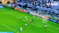 Enlace a Una celebración un tanto... extraña