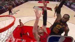 Enlace a El impresionante mate de LeBron James esta madrugada. Simplemente IMPARABLE