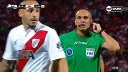 Enlace a GIF: estas escuchando spotify 