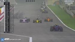 Enlace a Brutal adelantamiento de Hamilton a 3 pilotos, Alonso incluido