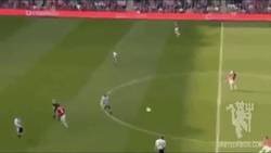 Enlace a Hace 13 años, Rooney marcaba este golazo de volea ante el Newcastle, ¿el mejor de su carrera?