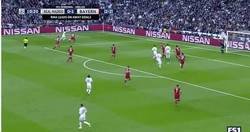 Enlace a GIF: Gooooooool de Benzema que se reivindica frente al Bayern