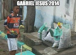 Enlace a Gabriel Jesus sabe las vueltas que da la vida