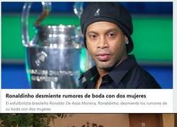 Enlace a Ronaldinho se pronuncia sobre su supuesta boda