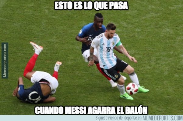 1041994 - Lo que pasa cuando Messi agarra el balón