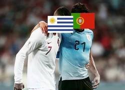 Enlace a Uruguay ayudando a salir a Portugal