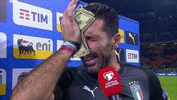 Enlace a Buffon despidiéndose de la Juve para ir al PSG