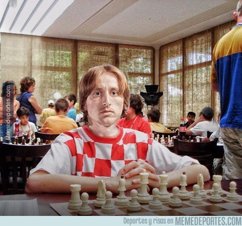 1044992 - Esta imagen describe a la perfección el rol de Modric en la selección de Croacia