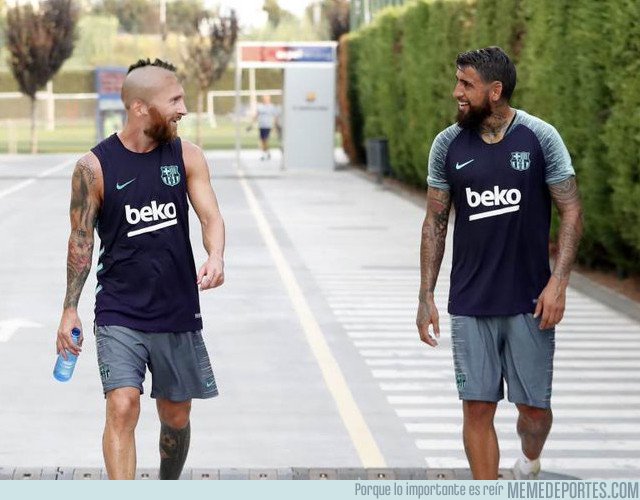 1047035 - Face swap Messi-Vidal