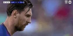 Enlace a GIF: Este es el primer golazo de Messi en el partido ¡de falta!