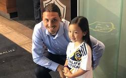 Enlace a Una niña de 7 años canta la mejor versión del himno de EEUU que se ha escuchado