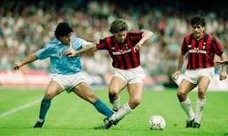 Enlace a Mientras tanto en 1987... un mano a mano entre Ancelotti y Maradona