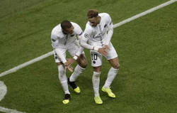 Enlace a La obscena celebración de Neymar y Mbappé ante el Liverpool no hizo gracia a nadie