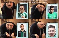 Enlace a El pensamiento de los béticos al ver el once inicial de cada partido de Liga