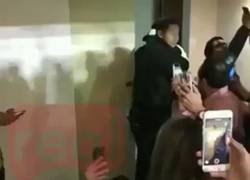 Enlace a Maradona se encara contra fanáticos que lo insultan después de perder la final de ascenso