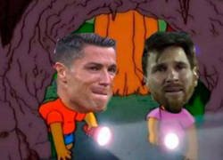 Enlace a ¿Por qué Messi y Cristiano no asistieron a la gala del balón de oro?