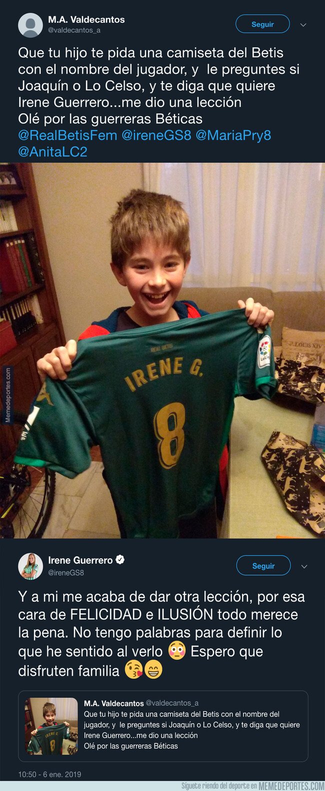 1060692 - La jugadora Irene Guerrero del Real Betis está hiper feliz al ver el regalazo que se ha pedido este joven aficionado por Reyes Magos