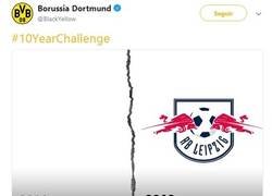 Enlace a El Dortmund tiró uno de los mejores #10yearschallenge de todos