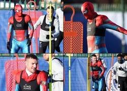 Enlace a Si hoy viste a Jamie Vardy entrenar vestido de Spiderman, no necesitas ver nada más